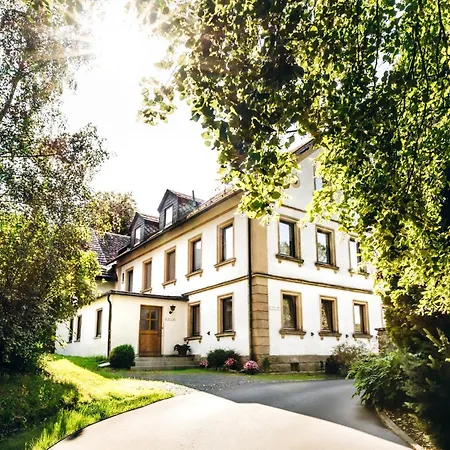 Landgasthof Haueis ゲストハウス Marktleugast